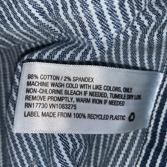 (L)- Universal Thread Women's Railroad Striped Side Button Short Denim Overalls - Picture 6 of 10